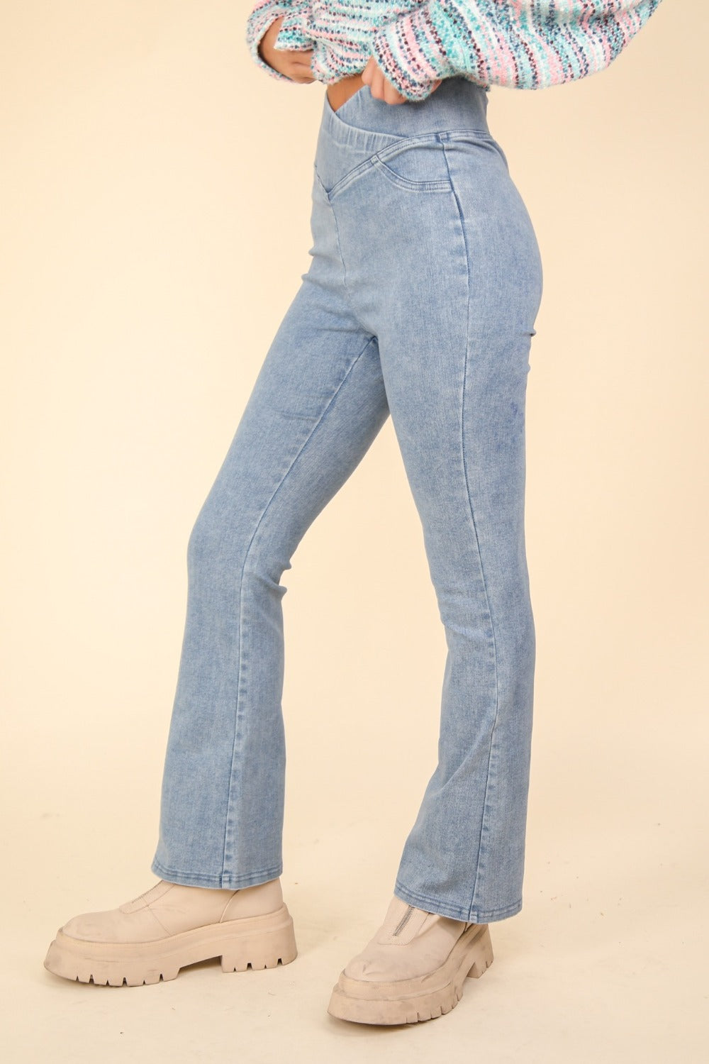 VERY J Washed Denim Stretchy Crossover Waist Leggings